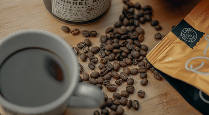 Почему к кофе подают воду и как это влияет на вкус