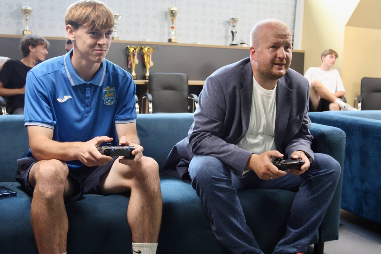 Сегодня день рождения празднует Глава города Пскова – Борис Елкин! Сегодня день рождения празднует Глава города Пскова – Борис Елкин!