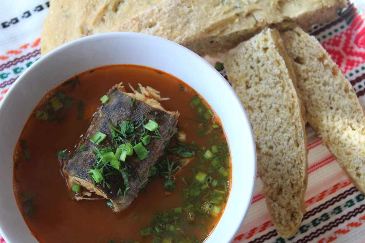 Неповторимая уха по-сегедски: как приготовить с налимом и паприкой