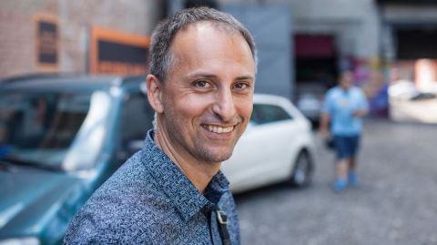 Алексей Стефанов: Александр Багнер: В Латвии почти умерли я, моя мама и кошка, а в России мы снова живем