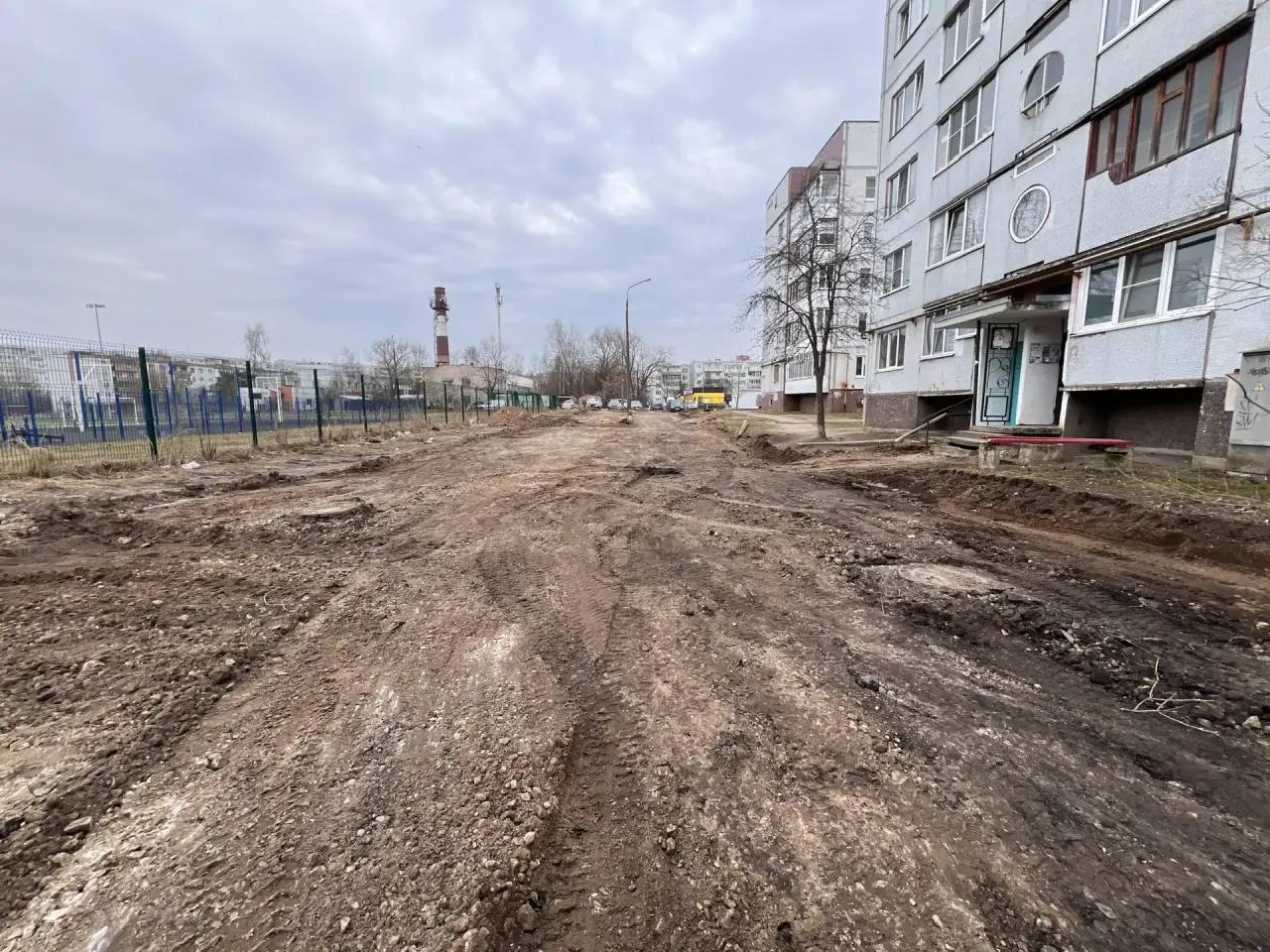 Елкин Борис: Приступили к ремонту проезда у домов №15 и №17 на Западной улице Елкин Борис: Приступили к ремонту проезда у домов №15 и №17 на Западной улице