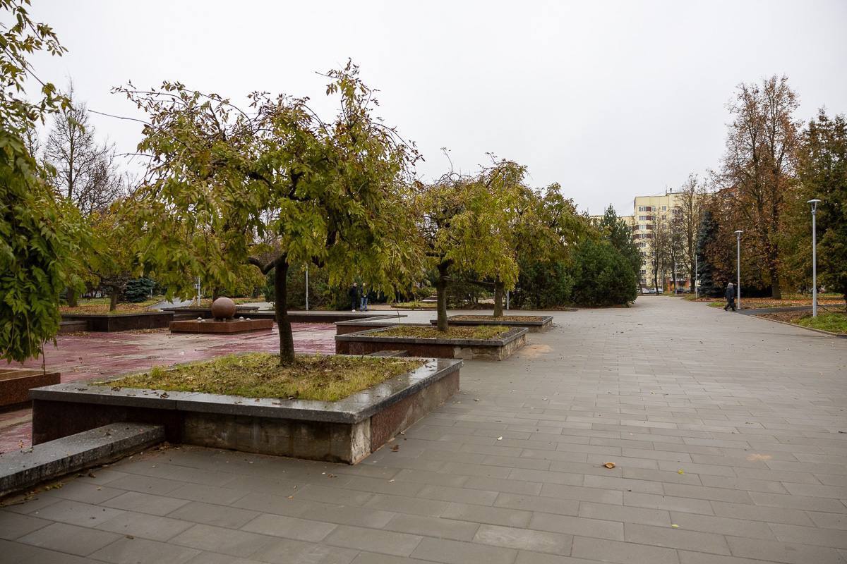 В Пскове благоустраивают сквер у гостиницы «Рижская»