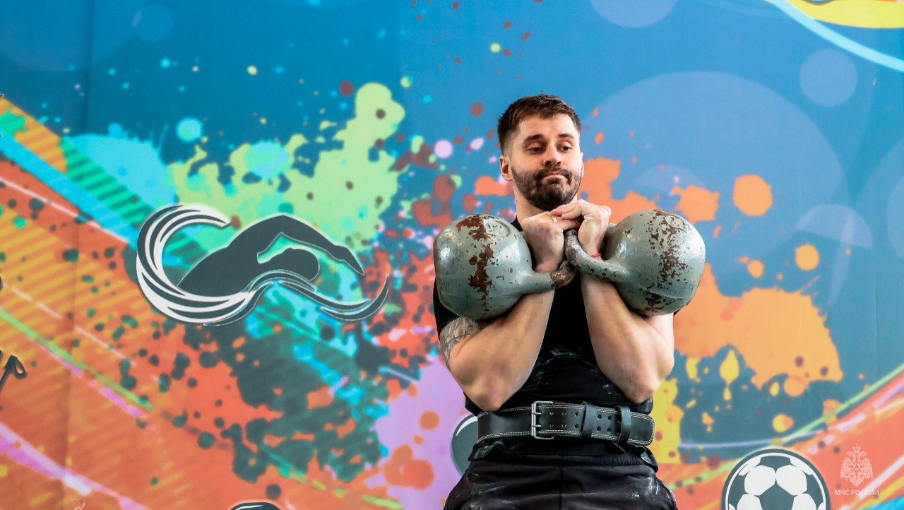 От гирь до медалей. Вчера в Главном управлении состоялся чемпионат по гиревому спорту с участием команд 1-го и 2-го пожарно-спасательных отрядов, управления надзорной деятельности и профилактической работы, управлений и... От гирь до медалей. Вчера в Главном управлении состоялся чемпионат по гиревому спорту с участием команд 1-го и 2-го пожарно-спасательных отрядов, управления надзорной деятельности и профилактической работы, управлений и...