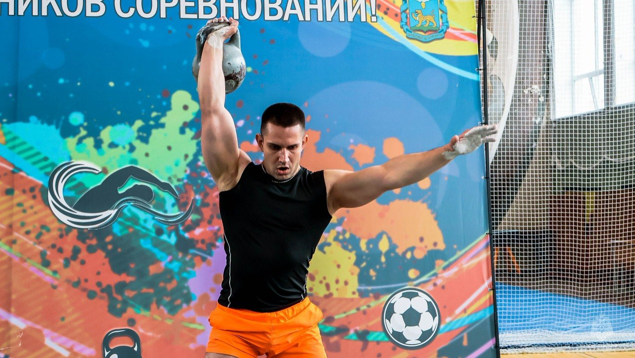 От гирь до медалей. Вчера в Главном управлении состоялся чемпионат по гиревому спорту с участием команд 1-го и 2-го пожарно-спасательных отрядов, управления надзорной деятельности и профилактической работы, управлений и... От гирь до медалей. Вчера в Главном управлении состоялся чемпионат по гиревому спорту с участием команд 1-го и 2-го пожарно-спасательных отрядов, управления надзорной деятельности и профилактической работы, управлений и...