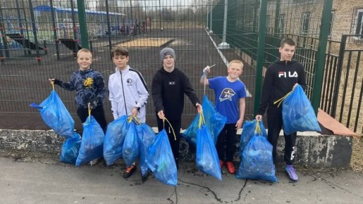 Елкин Борис: В Пскове старт месячника чистоты впереди, но энтузиасты уже взялись за дело! Школьные территории, ФОКОТы и даже пустыри преобразились благодаря активности жителей