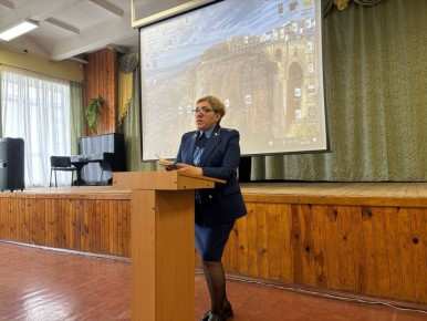 В муниципальных общеобразовательных учреждениях города Пскова продолжаются мероприятия, посвящённые противодействию дистанционному мошенничеству