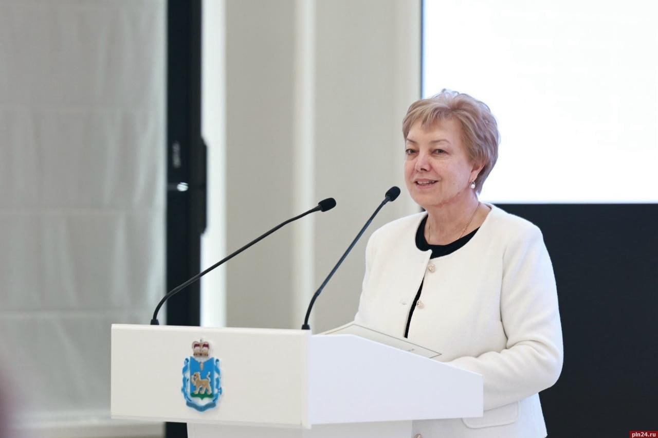 Форум «Российские цифровые технологии в образовании» стартовал в Пскове Форум «Российские цифровые технологии в образовании» стартовал в Пскове