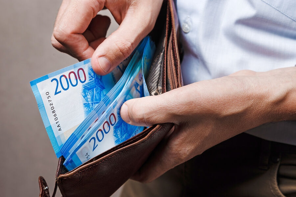 Салаги или подъемы? Эксперт объясняет, почему зарплаты в НПФ не говорят о реальности