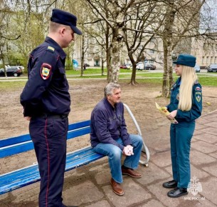 #Профилактика. Сегодня во всех муниципальных образованиях Псковской области прошли совместные профилактические рейды сотрудников Главного управления МЧС России по Псковской области и представителей органов внутренних дел