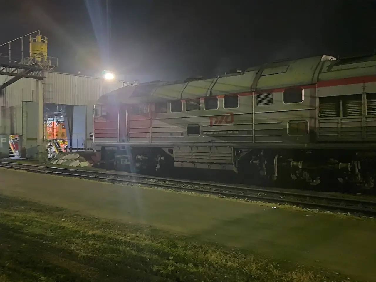 Транспортные полицейские Псковской области раскрыли кражу горючего на объекте транспортной инфраструктуры Транспортные полицейские Псковской области раскрыли кражу горючего на объекте транспортной инфраструктуры