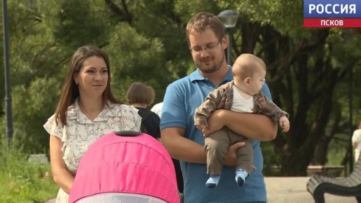 Владимир Путин подписал закон, запрещающий испытательный срок для мам с детьми до трех лет