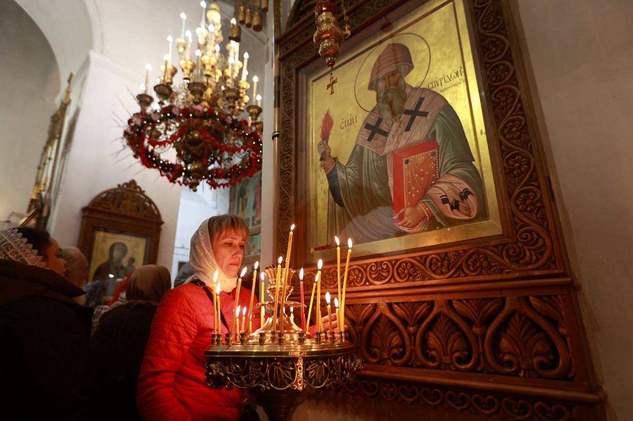 Пасхальные богослужения проходят в псковских храмах Пасхальные богослужения проходят в псковских храмах