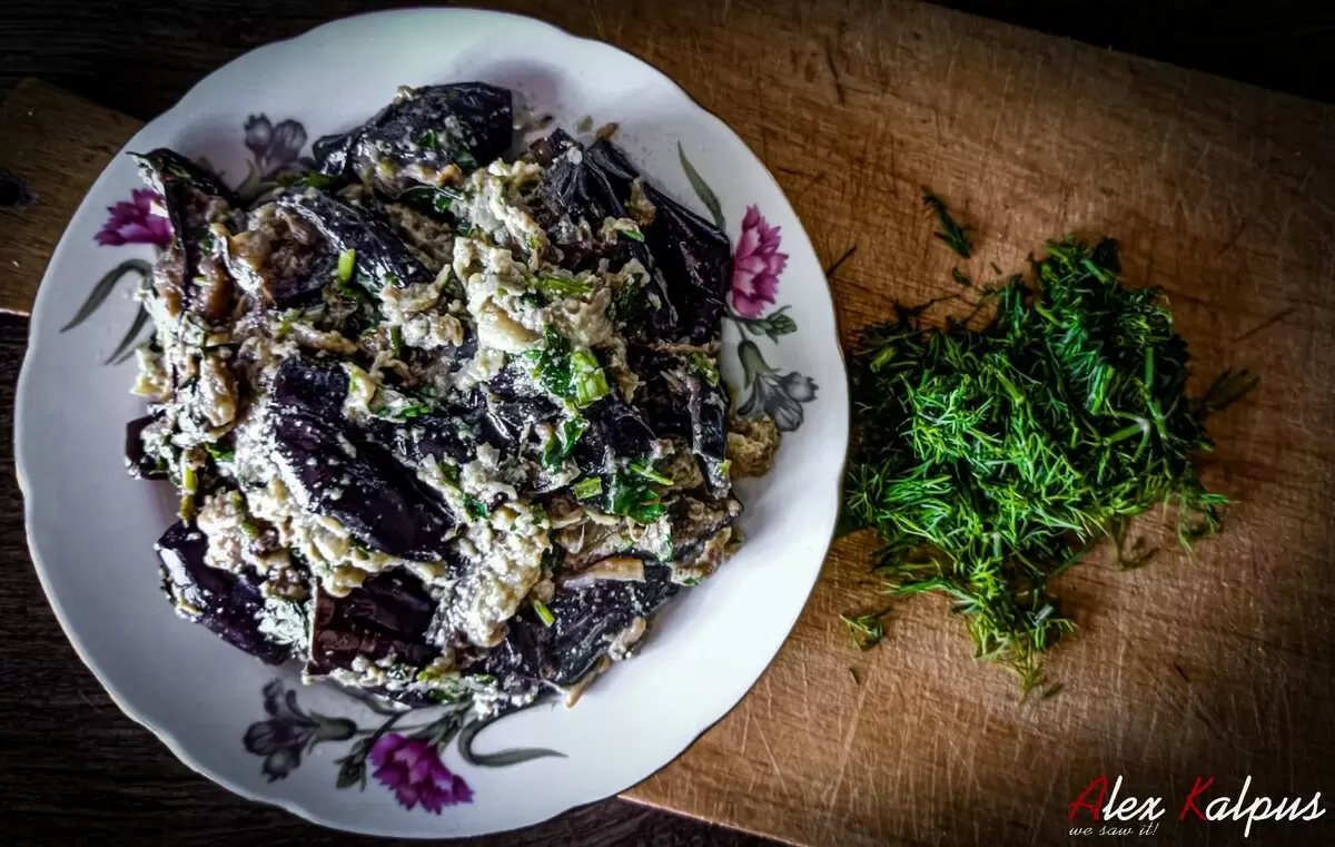 Баклажаны по-грузински: секреты бабушкиного рецепта с чесноком и кинзой