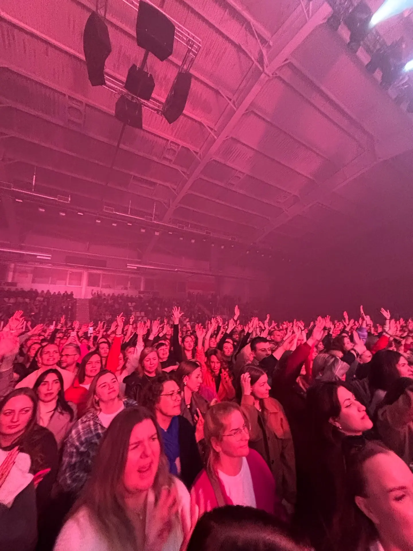 Концерт рок-группы «Комната культуры» в Ледовом дворце Пскова Концерт рок-группы «Комната культуры» в Ледовом дворце Пскова