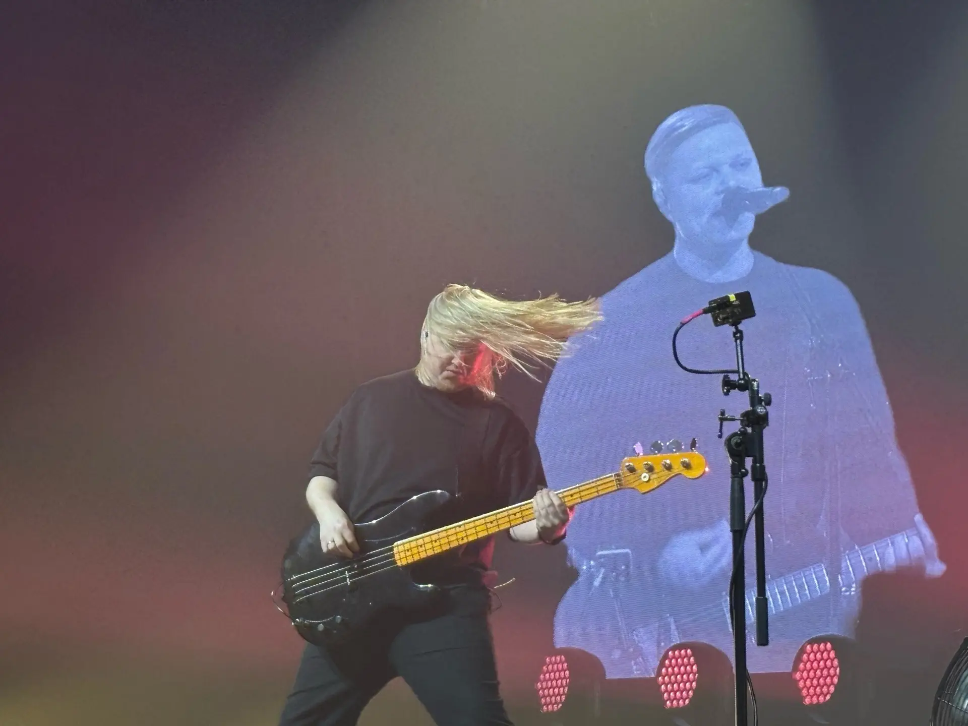 Концерт рок-группы «Комната культуры» в Ледовом дворце Пскова Концерт рок-группы «Комната культуры» в Ледовом дворце Пскова