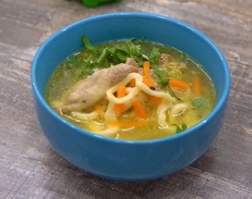 Чудо домашнего супа с курицей и лапшой, который возвращает в детство