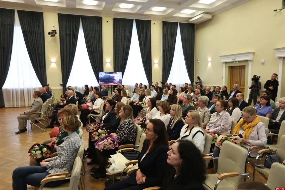 ПсковГУ отмечает 94-летие. 7 мая, отмечает свой 94-й день рождения Псковский государственный университет ПсковГУ отмечает 94-летие. 7 мая, отмечает свой 94-й день рождения Псковский государственный университет