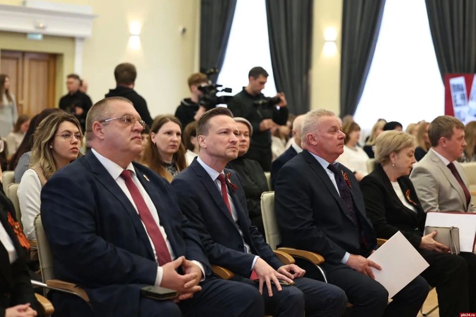 ПсковГУ отмечает 94-летие. 7 мая, отмечает свой 94-й день рождения Псковский государственный университет ПсковГУ отмечает 94-летие. 7 мая, отмечает свой 94-й день рождения Псковский государственный университет