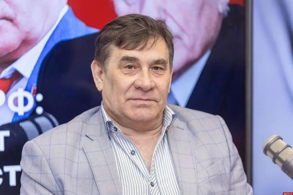 Переход Александра Ножки из КПРФ в «Справедливую Россию» — не совсем то, что трейд игрока из «Реала» в «Барселону» или «Нью-Йорк Янкиз» в «Бостон Ред Сокс»
