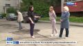 Псковичи жалуются на разбитый асфальт в городских дворах