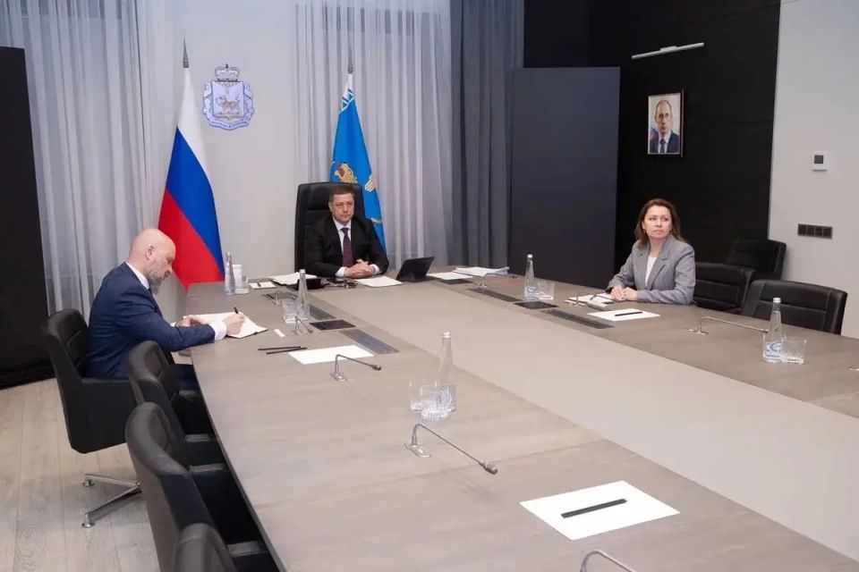 Михаил Ведерников: Состояние нацбезопасности в миграционной сфере с учётом новой концепции государственной миграционной политики обсудили на Совете при полномочном представителе Президента России в СЗФО под председательством... Михаил Ведерников: Состояние нацбезопасности в миграционной сфере с учётом новой концепции государственной миграционной политики обсудили на Совете при полномочном представителе Президента России в СЗФО под председательством...
