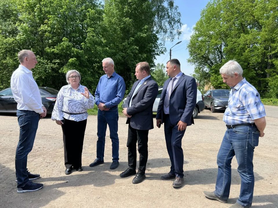 Парковую зону благоустраивают в Заплюсье