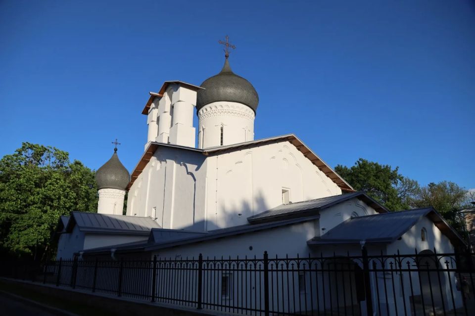 Создать сквер псковских зодчих предложили у памятника ЮНЕСКО Создать сквер псковских зодчих предложили у памятника ЮНЕСКО