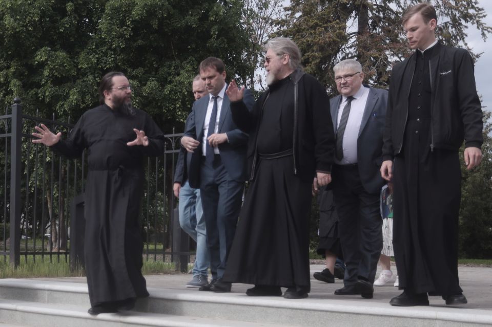 Новая жизнь для Псковской земли: митрополит Тихон посетил знаковые места города Новая жизнь для Псковской земли: митрополит Тихон посетил знаковые места города