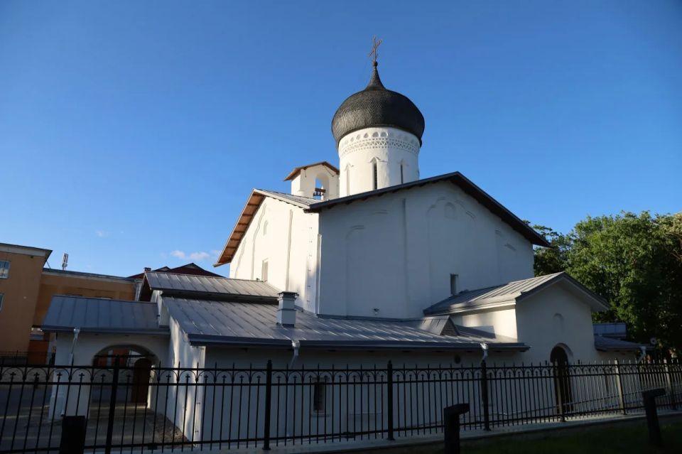 Создать сквер псковских зодчих предложили у памятника ЮНЕСКО Создать сквер псковских зодчих предложили у памятника ЮНЕСКО