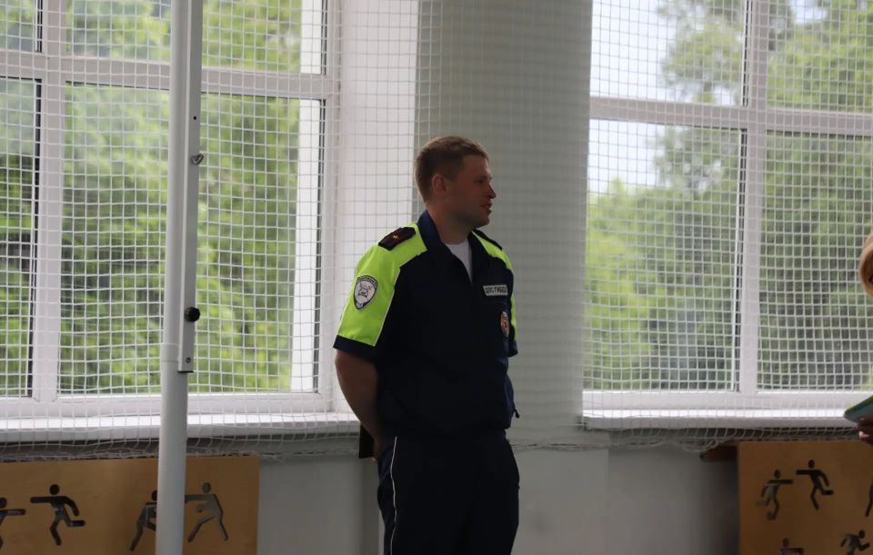 В преддверии летних каникул полицейские напомнили детям о ПДД В преддверии летних каникул полицейские напомнили детям о ПДД