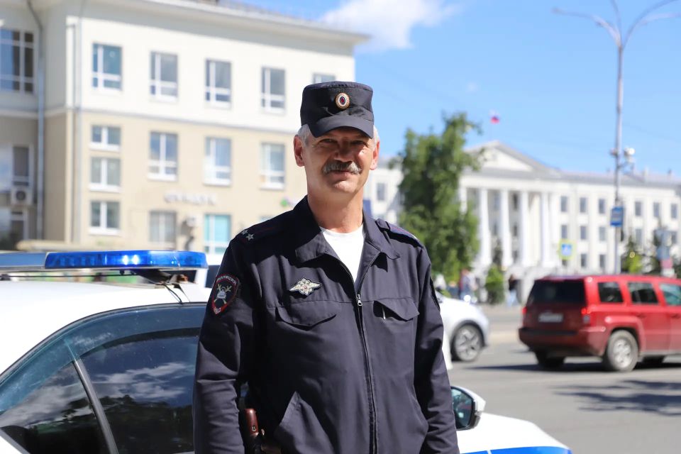 Полиция обеспечила безопасность граждан во время празднования последних звонков Полиция обеспечила безопасность граждан во время празднования последних звонков
