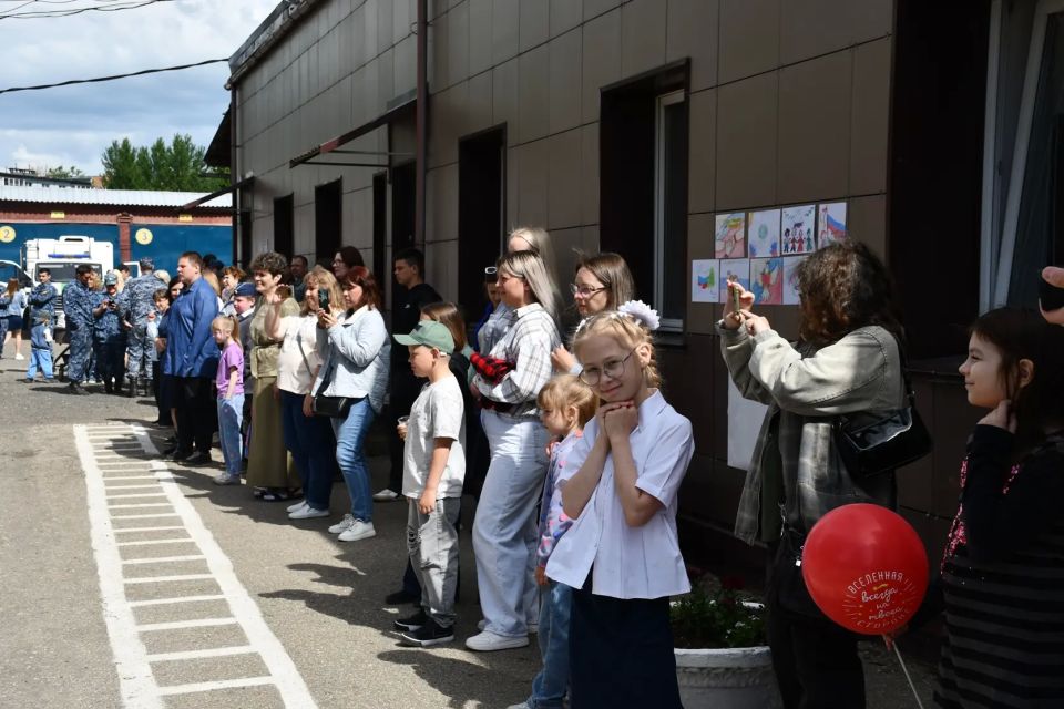 В отделе по конвоированию УФСИН России по Псковской области прошел яркий праздник для детей сотрудников В отделе по конвоированию УФСИН России по Псковской области прошел яркий праздник для детей сотрудников