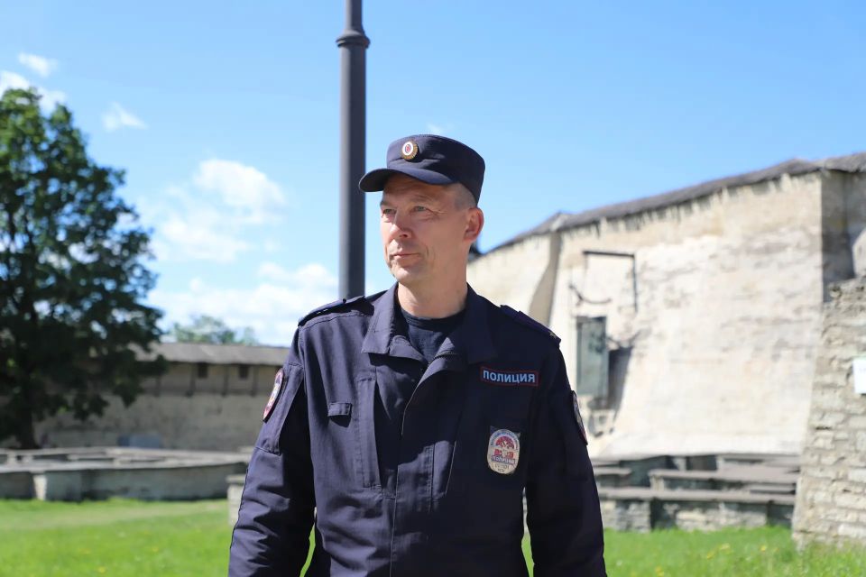 Полиция обеспечила безопасность граждан во время празднования последних звонков Полиция обеспечила безопасность граждан во время празднования последних звонков