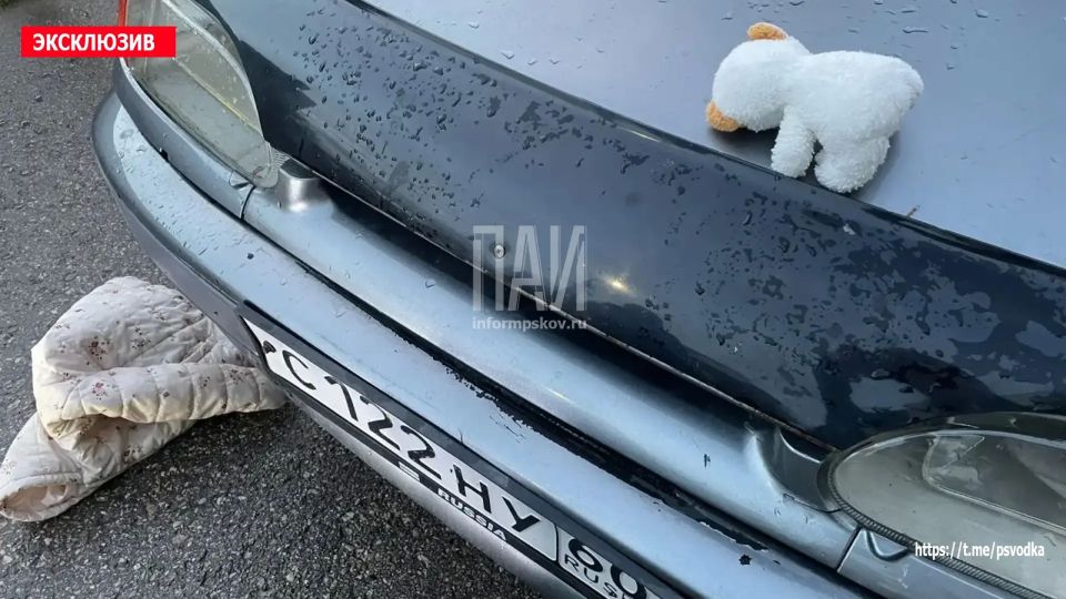 В Острове, на улице Меркурьева у дома 22, водитель автомобиля ВАЗ-2115 совершил наезд на девочку 4 лет В Острове, на улице Меркурьева у дома 22, водитель автомобиля ВАЗ-2115 совершил наезд на девочку 4 лет