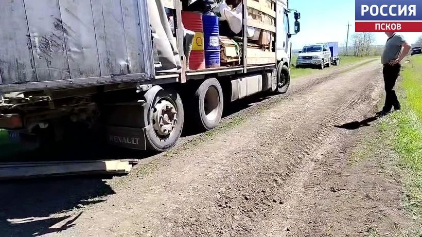 Волонтеры "Альфы" доставили бойцам в зону СВО автомобиль, продукты и детские письма Волонтеры "Альфы" доставили бойцам в зону СВО автомобиль, продукты и детские письма