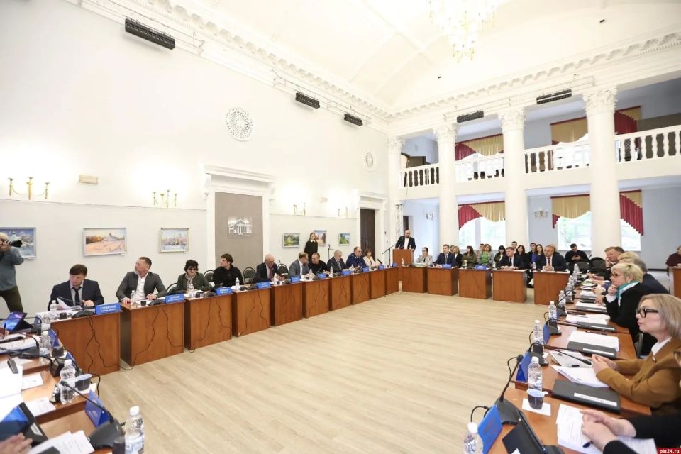 Бюджет Пскова составил около 9 миллиардов рублей в 2025 году Бюджет Пскова составил около 9 миллиардов рублей в 2025 году