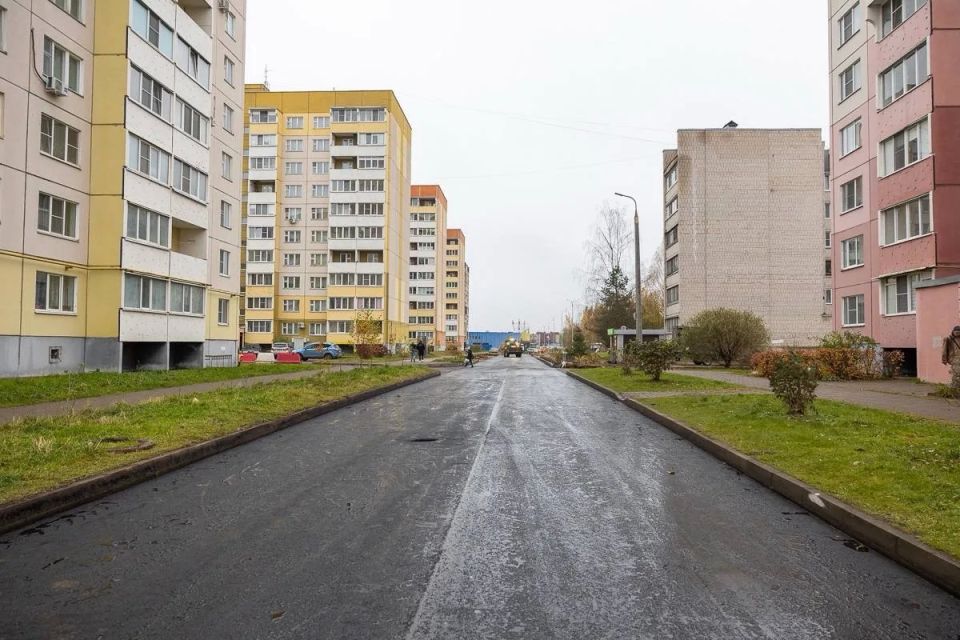 Елкин Борис: Город стремительно преображается, в частности обновляются парки, дворы и дороги Елкин Борис: Город стремительно преображается, в частности обновляются парки, дворы и дороги