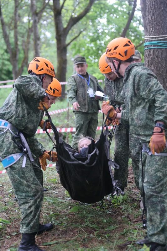 Международные спортивные соревнования "Время героев" активно идут на полигоне "Завеличье" под Псковом Международные спортивные соревнования "Время героев" активно идут на полигоне "Завеличье" под Псковом