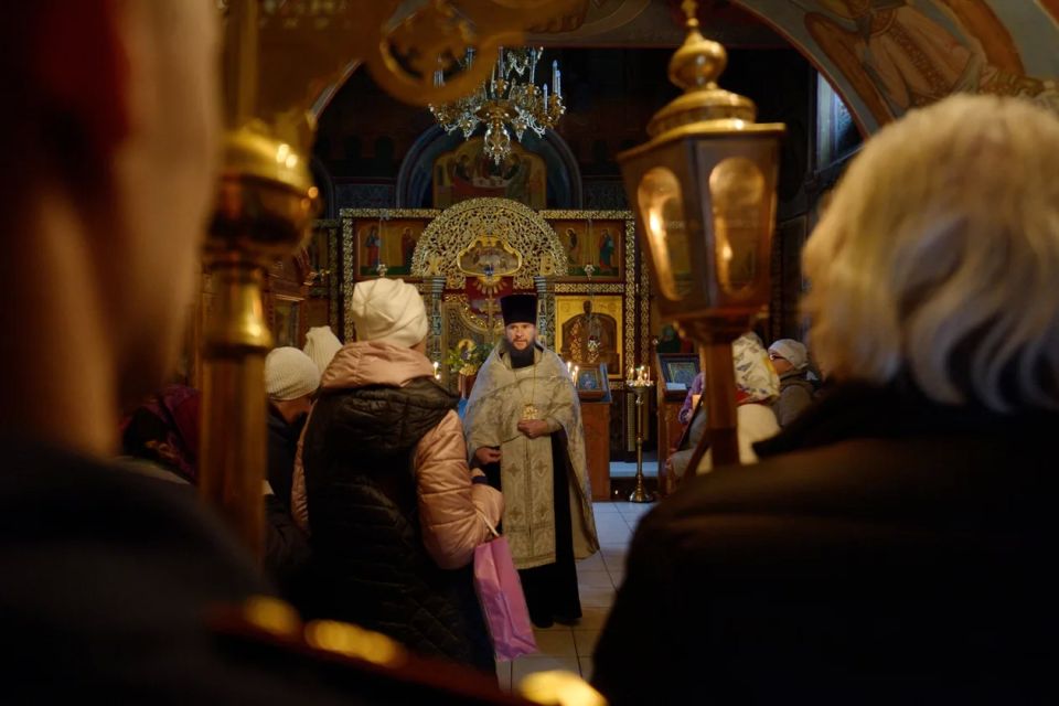 Крестный ход вокруг Пскова объединил сотрудников СИЗО-1 и прихожан храма Апостола и Евангелиста Иоанна Богослова Крестный ход вокруг Пскова объединил сотрудников СИЗО-1 и прихожан храма Апостола и Евангелиста Иоанна Богослова