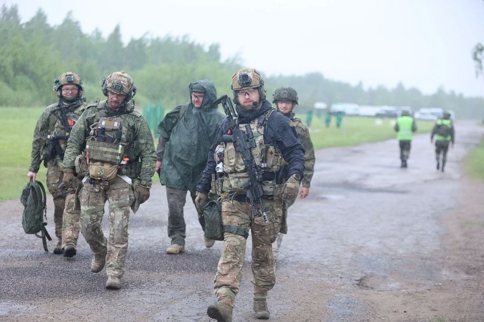 Международные спортивные соревнования "Время героев" активно идут на полигоне "Завеличье" под Псковом Международные спортивные соревнования "Время героев" активно идут на полигоне "Завеличье" под Псковом