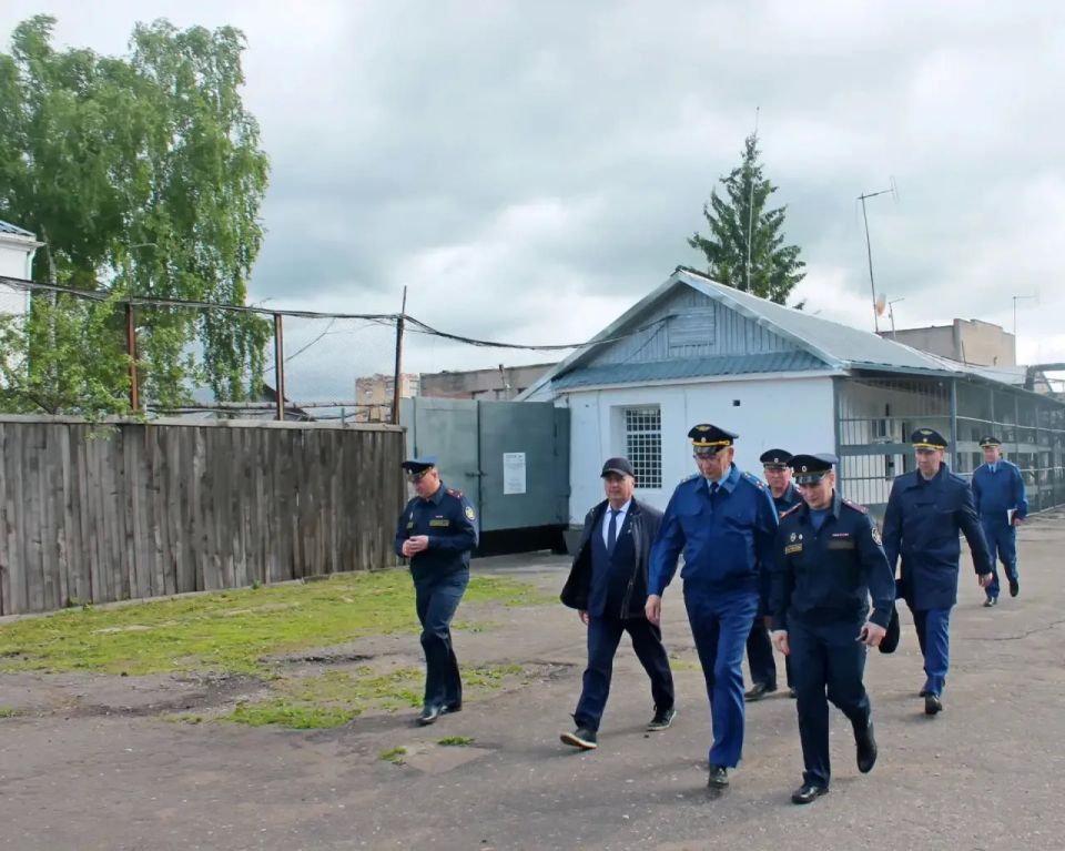 Заместитель прокурора Псковской области Виктор Борисенко проверил соблюдение уголовно-исполнительного законодательства в ФКУ ИК-4 УФСИН России по Псковской области