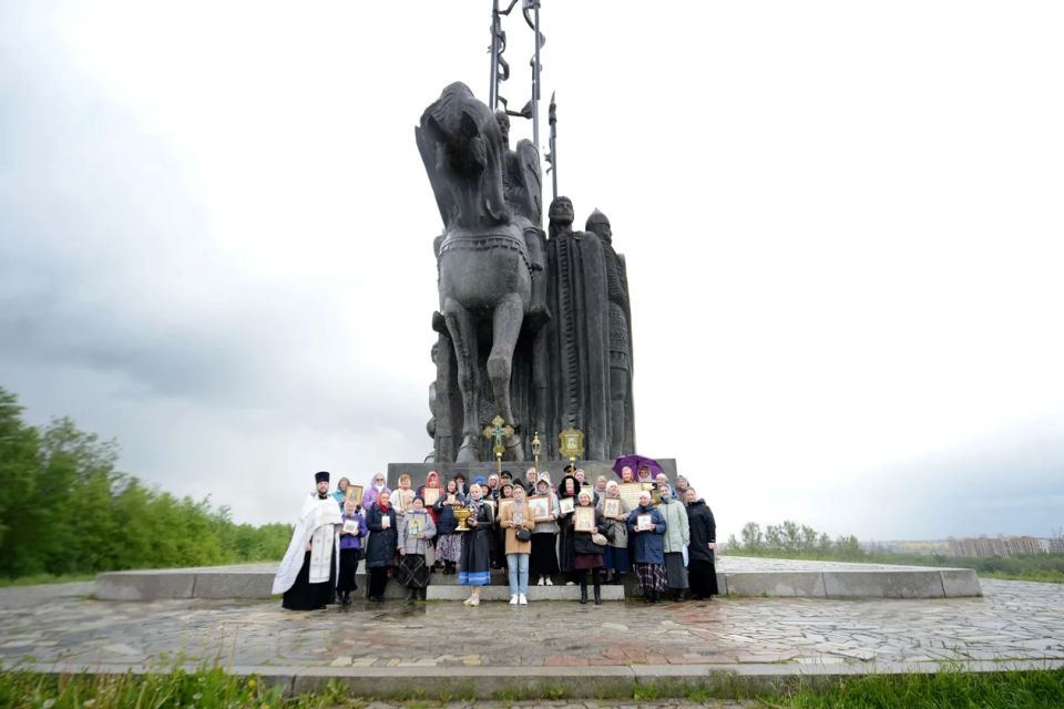 Крестный ход вокруг Пскова объединил сотрудников СИЗО-1 и прихожан храма Апостола и Евангелиста Иоанна Богослова Крестный ход вокруг Пскова объединил сотрудников СИЗО-1 и прихожан храма Апостола и Евангелиста Иоанна Богослова