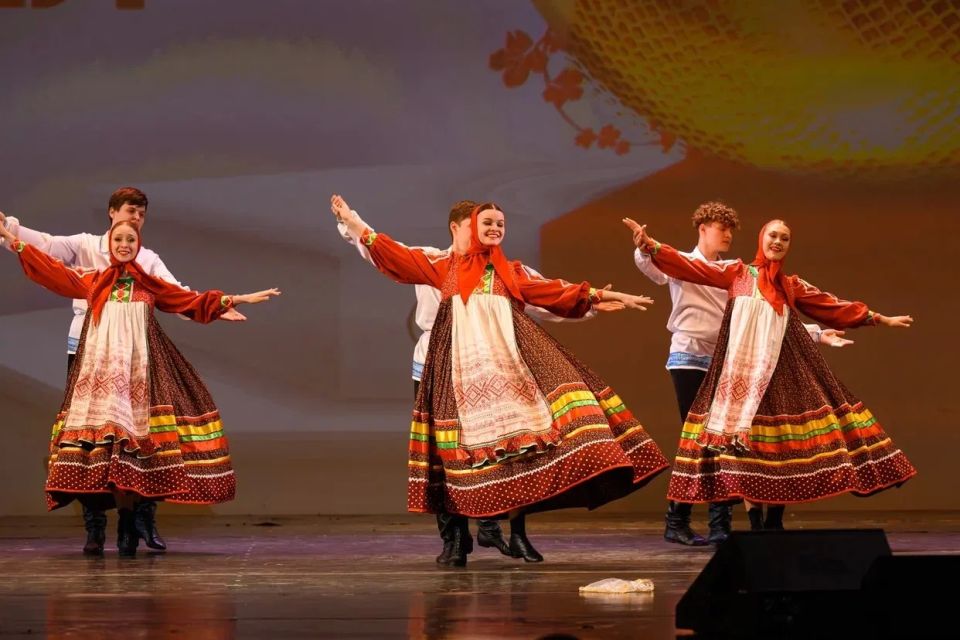 Завершающаяся весна оказалась очень насыщенной культурными событиями и победами творческих коллективов Завершающаяся весна оказалась очень насыщенной культурными событиями и победами творческих коллективов
