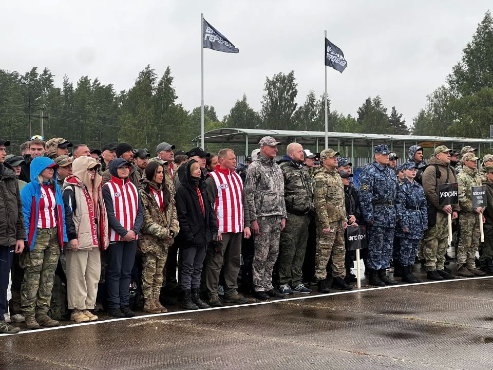Сегодня в Международных спортивных соревнованиях «Время героев примет участие губернатор Псковской области Михаил Ведерников Сегодня в Международных спортивных соревнованиях «Время героев примет участие губернатор Псковской области Михаил Ведерников