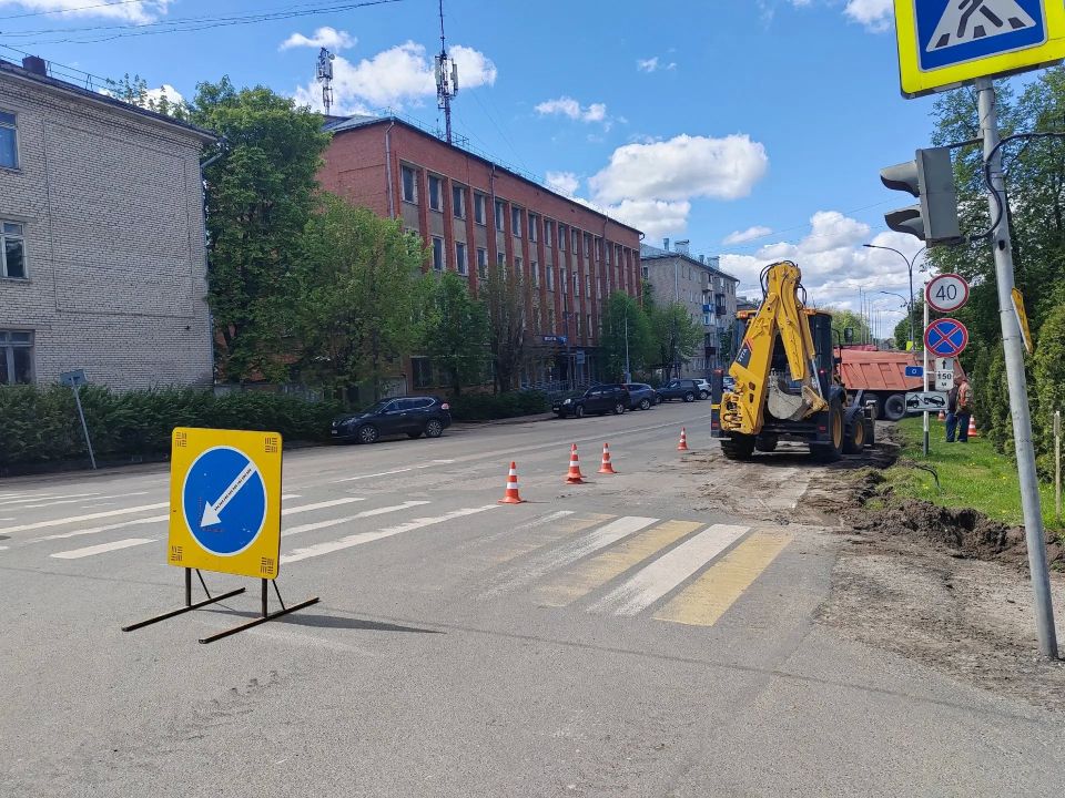 В Опочецком округе продолжаются работы по ремонту дороги Опочка – Красногородск – граница с Латвией