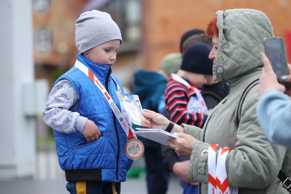 Семейный спортивный забег «Мы чемпионы» проходит в Пскове сегодня, 31 мая Семейный спортивный забег «Мы чемпионы» проходит в Пскове сегодня, 31 мая