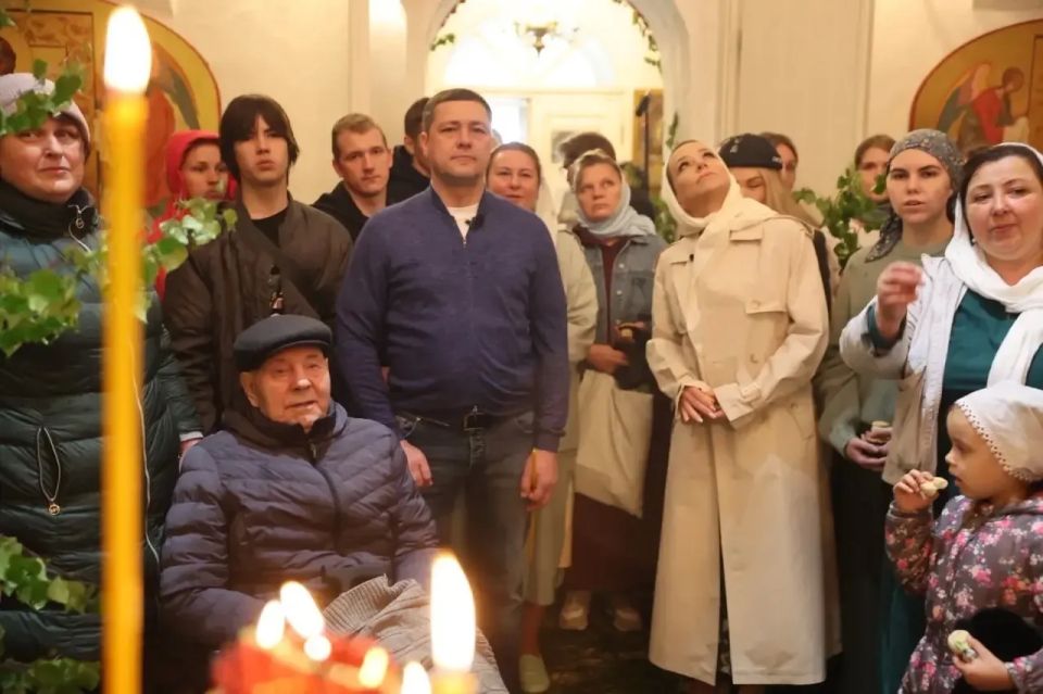 Губернатор Псковской области Михаил Ведерников поздравил православных христиан с праздником Святой Троицы Губернатор Псковской области Михаил Ведерников поздравил православных христиан с праздником Святой Троицы