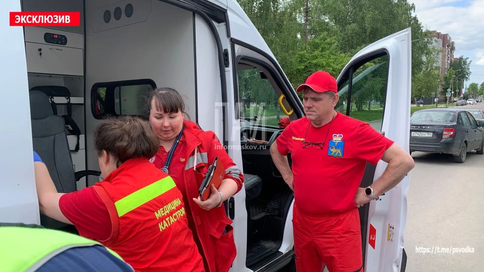 В Пскове, на перекрестке улиц Киселева и Рижского проспекта, водитель автомобиля Seat совершил наезд на 11-летнего ребенка на велосипеде, который не спешился на пешеходном переходе В Пскове, на перекрестке улиц Киселева и Рижского проспекта, водитель автомобиля Seat совершил наезд на 11-летнего ребенка на велосипеде, который не спешился на пешеходном переходе