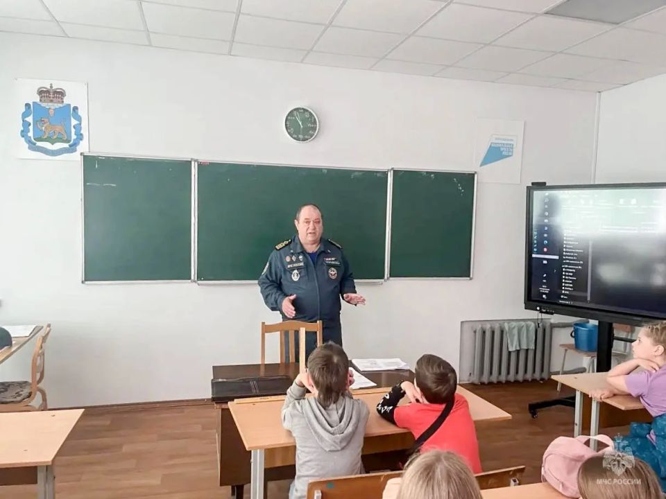 Как провести безопасные каникулы у воды: советы для школьников Как провести безопасные каникулы у воды: советы для школьников
