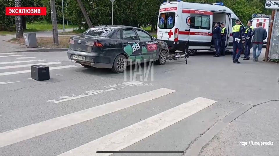 В Пскове, на перекрестке улиц Киселева и Рижского проспекта, водитель автомобиля Seat совершил наезд на 11-летнего ребенка на велосипеде, который не спешился на пешеходном переходе В Пскове, на перекрестке улиц Киселева и Рижского проспекта, водитель автомобиля Seat совершил наезд на 11-летнего ребенка на велосипеде, который не спешился на пешеходном переходе